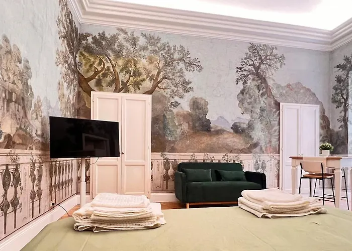 Historic Fresco Colosseum Boutique Appartement *