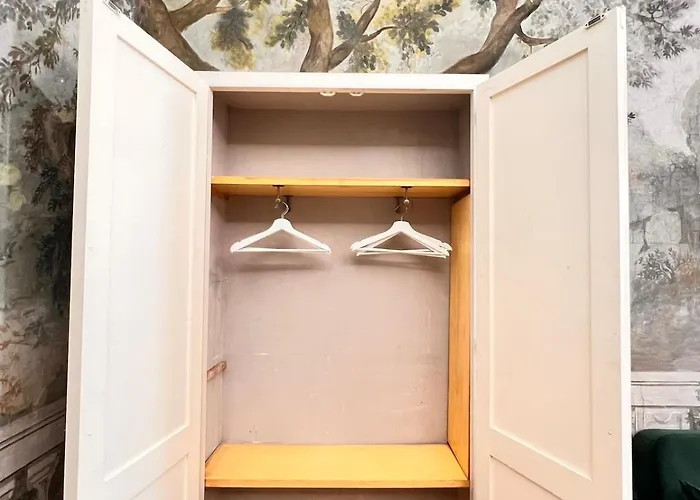 Historic Fresco Colosseum Boutique *